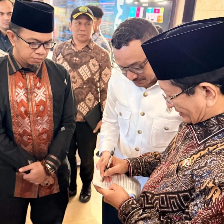 Seni sebagai Bahasa Kemanusiaan: Menag Dorong Festival Lintas Iman di KMI 2026 Makassar