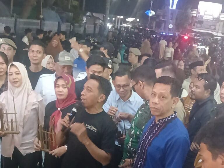 Ribuan Warga Memadati Pelataran Ganggawa, Bupati Syaharuddin Alrif Resmi Buka Festival Kuliner Nasional di Sidrap
